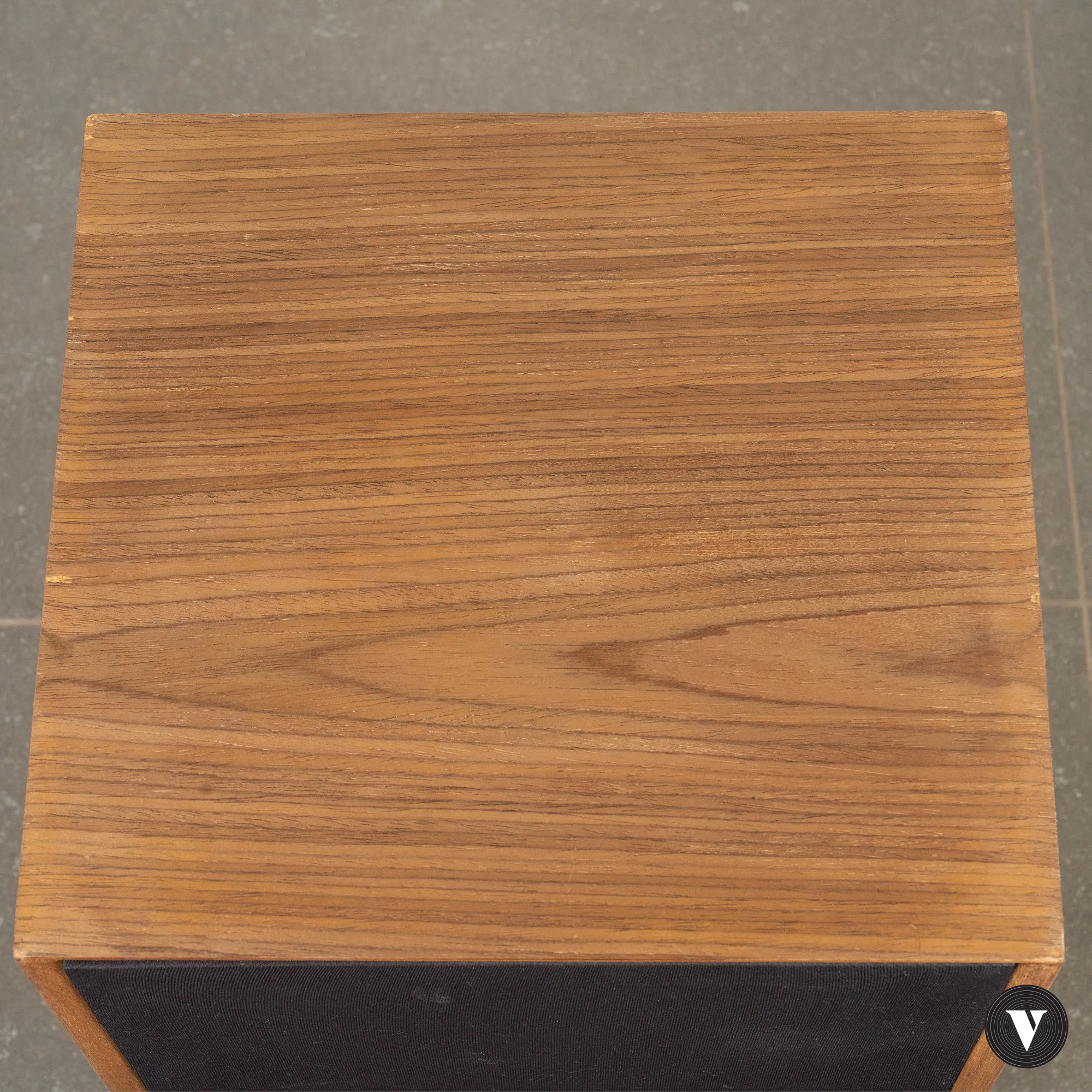 On sale at www.vintagenote.be