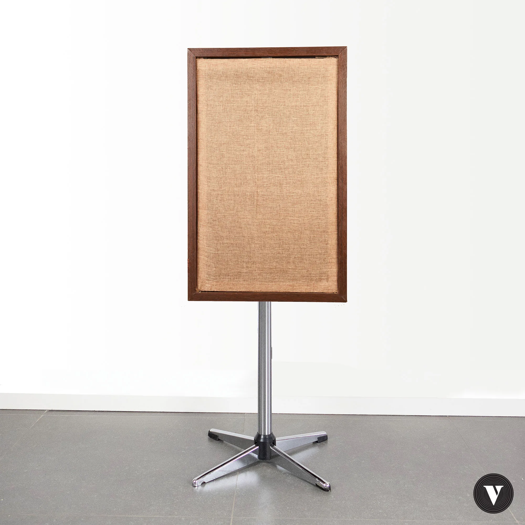 On sale at www.vintagenote.be