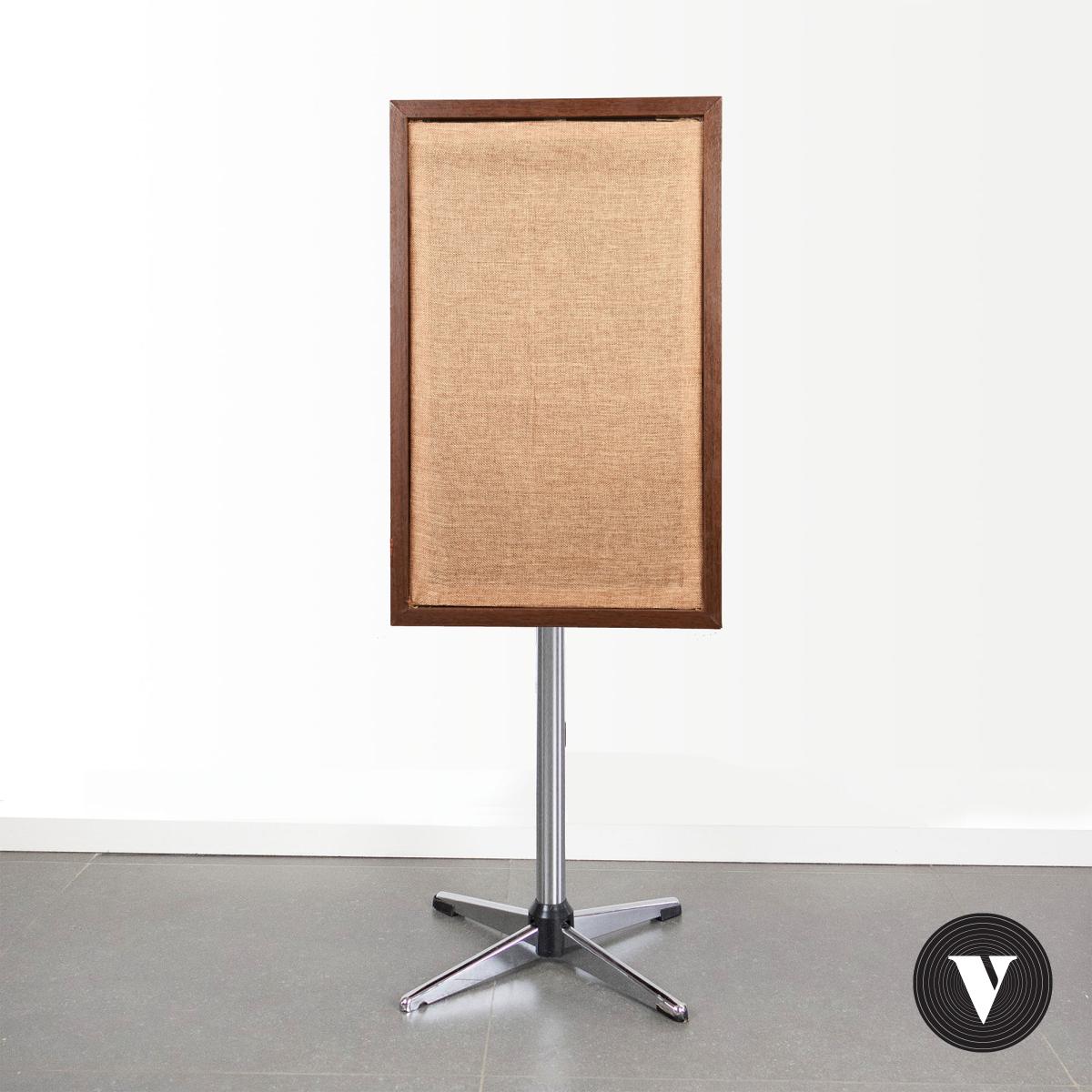 On sale at www.vintagenote.be