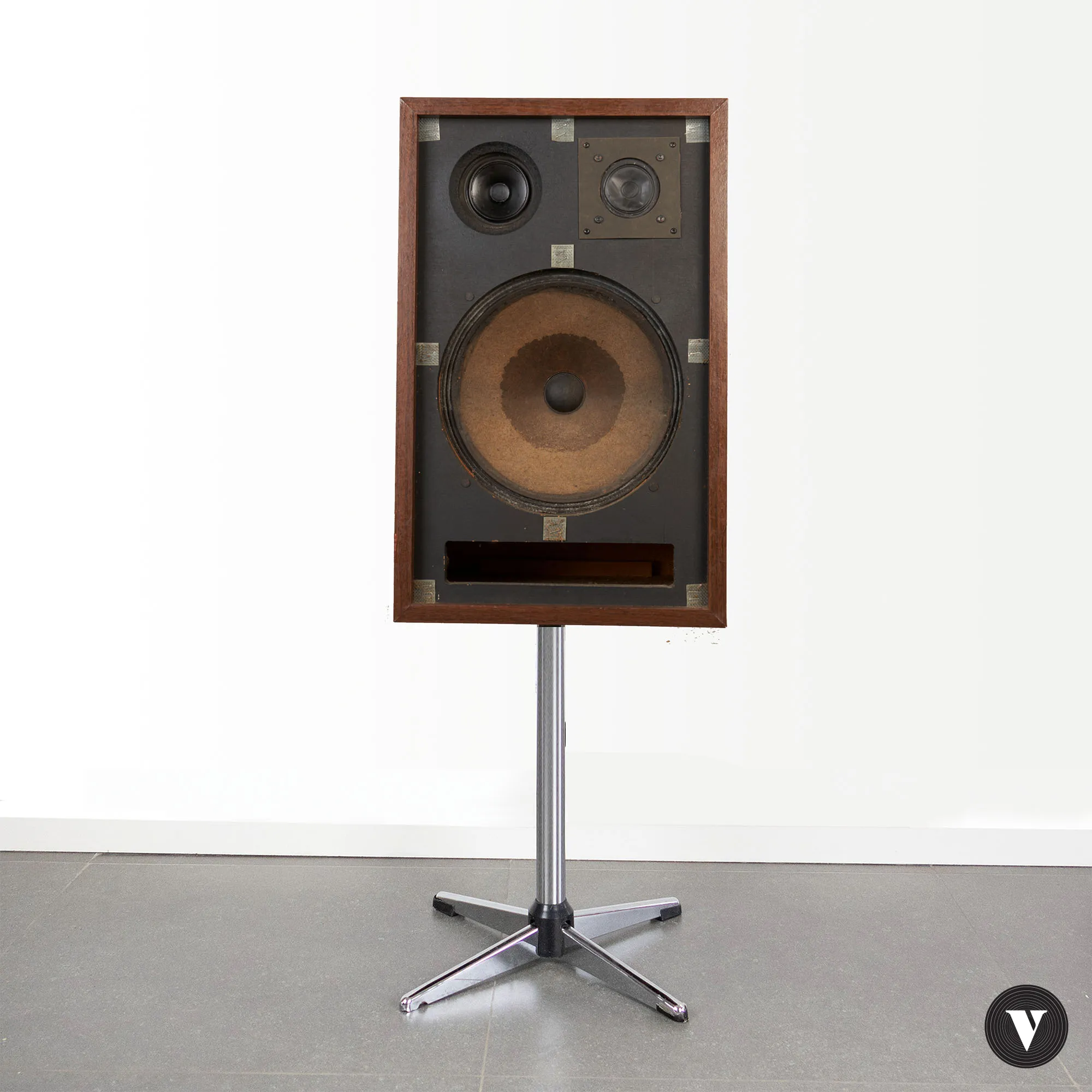 On sale at www.vintagenote.be