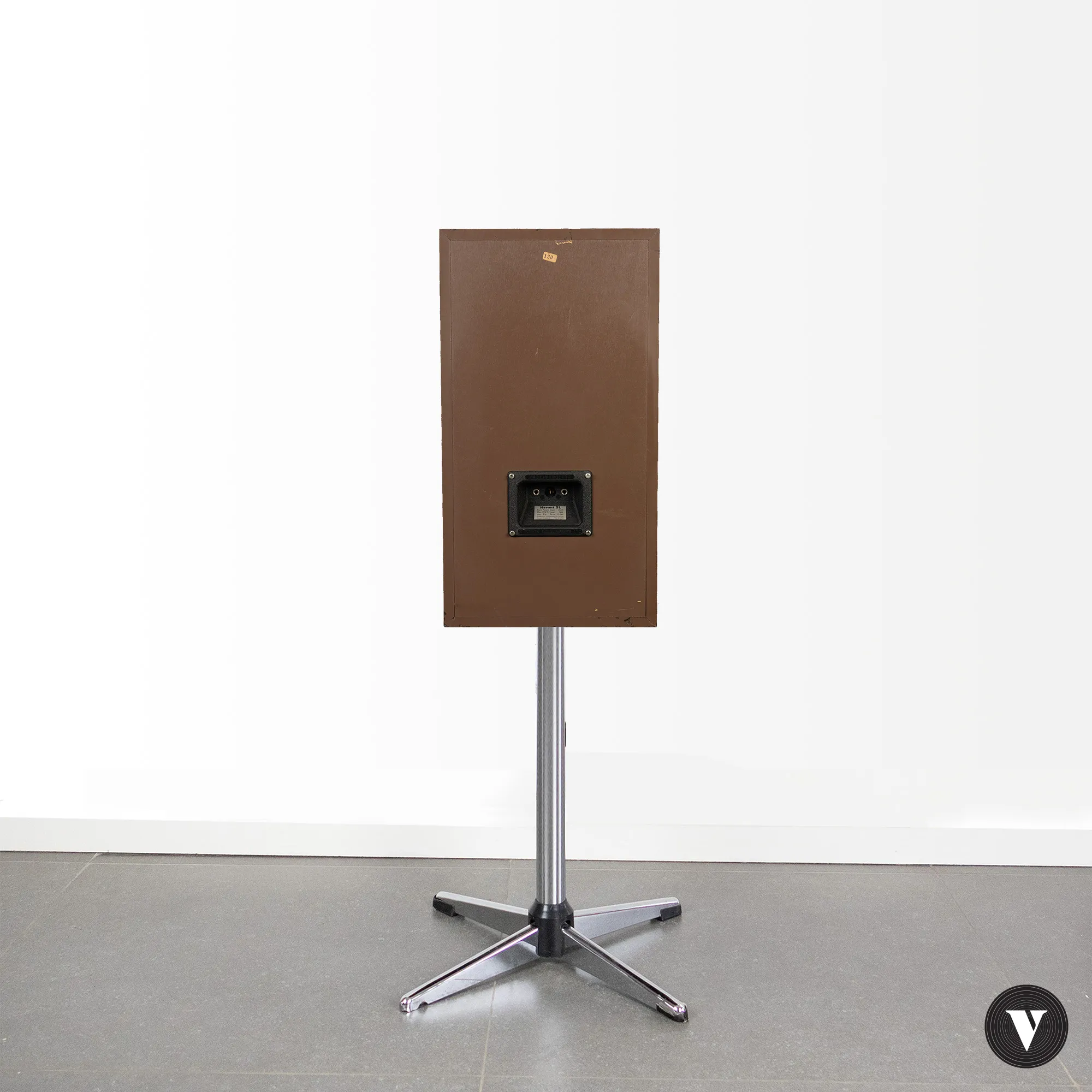 On sale at www.vintagenote.be