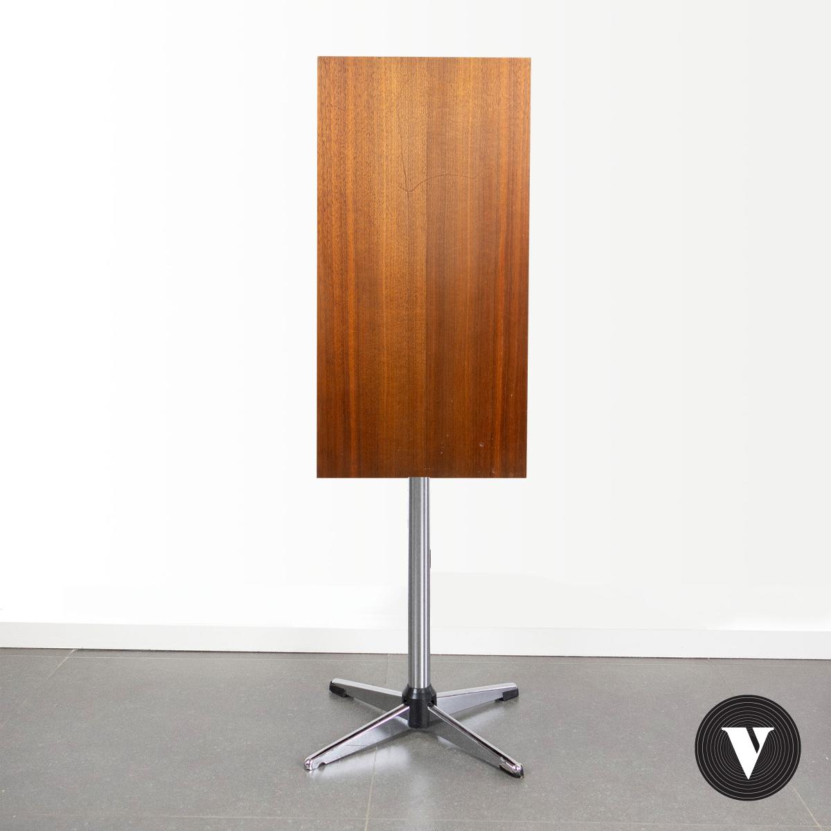 on sale on www.vintagenote.be
