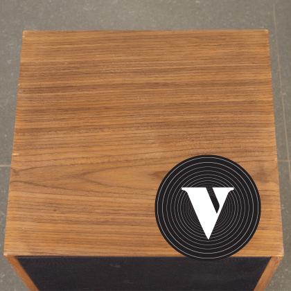 On sale at www.vintagenote.be